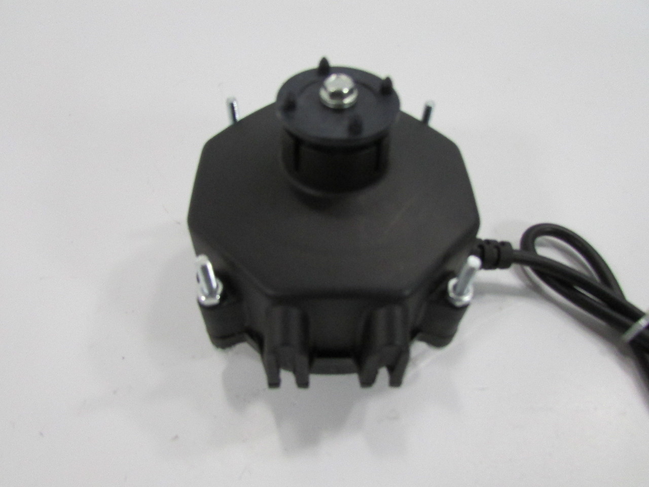 WELLINGTON REFRIGERATION FAN MOTOR ECR01AS001 115V60 HZ 9W 1500 RPM