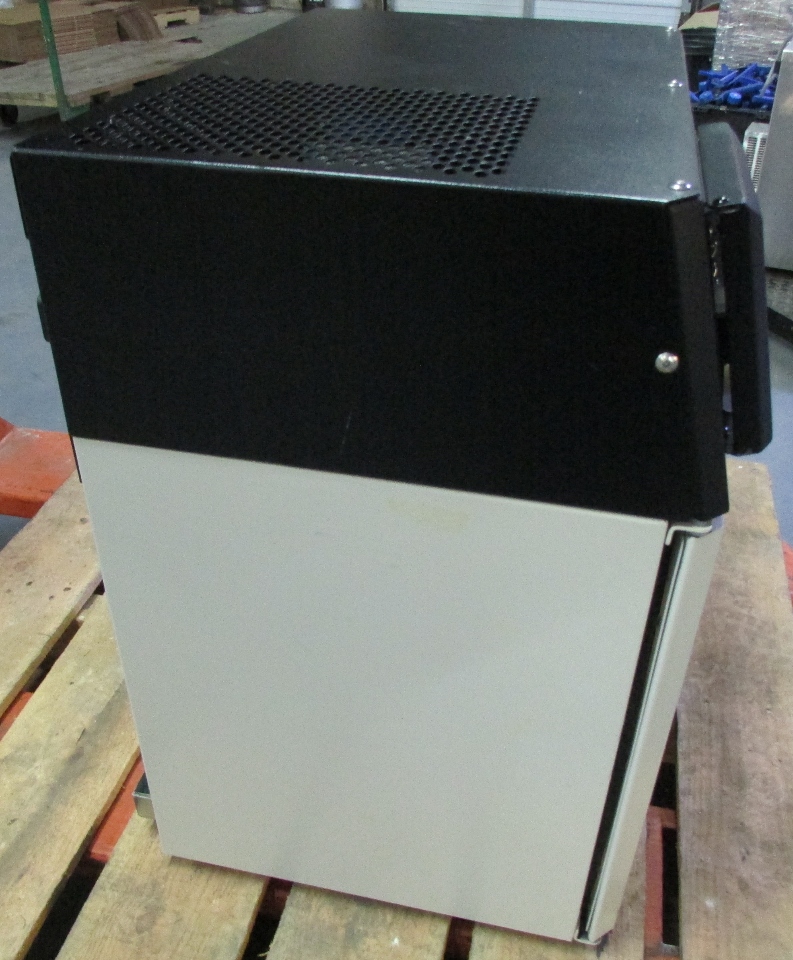 * HELMER PC100 PLATELET STORAGE SYSTEM INCUBATOR Premier Equipment