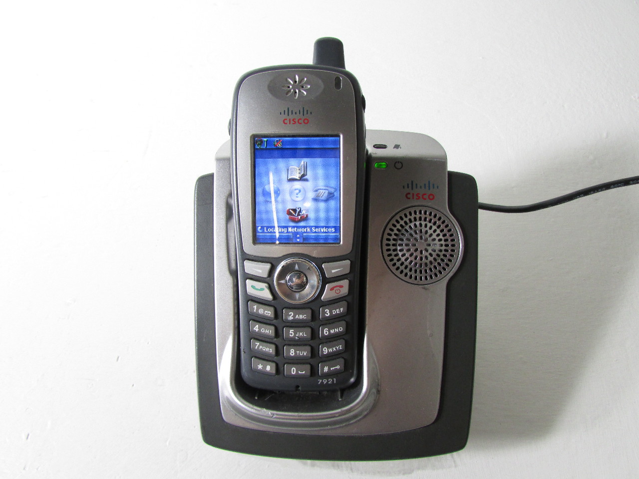 CISCO 7921 UNIFIED WIRELESS IP PHONE W DESK TOP CHARGER CP DSKCH 7921G CISCO 7921 UNIFIED WIRELESS IP PHONE W DESK TOP CHARGER CP DSKCH 7921G