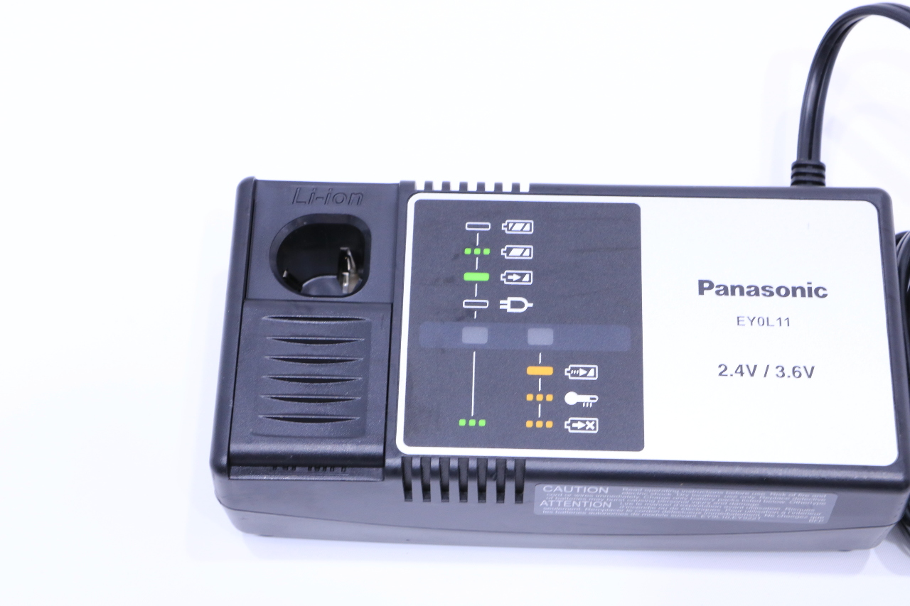 NEW PANASONIC EY0L11 2.4V/3.6V BATTERY CHARGER Premier Equipment