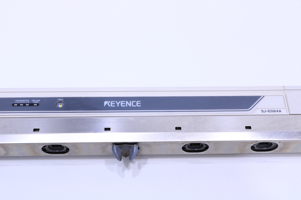 KEYENCE SJE084A STATIC SENSING IONIZER BAR Premier Equipment