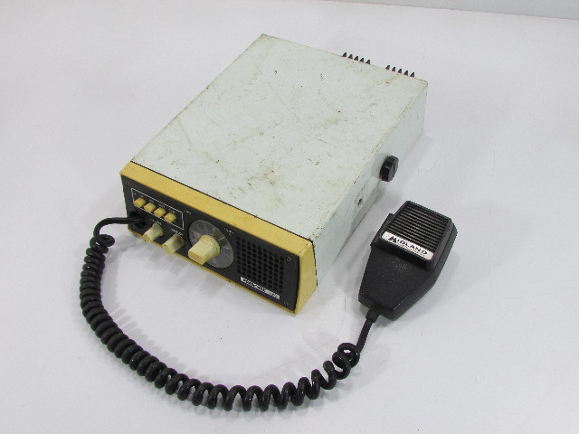 PRESIDENT 120 MARINE RADIO w/ MIDLAND MICROPHONE
