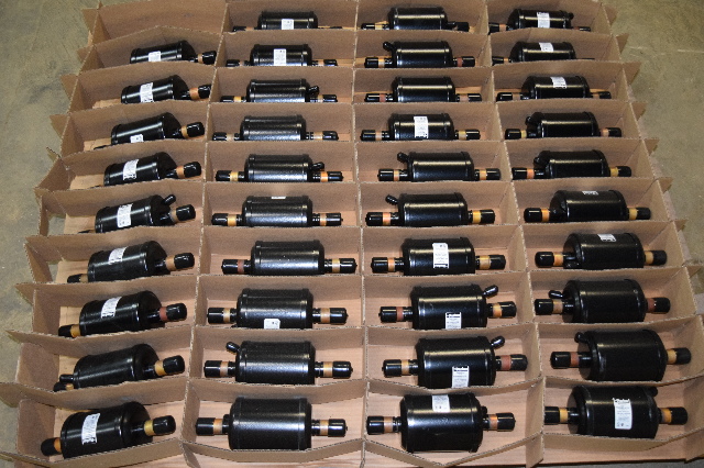 * NEW PARKER RECIEVER PR35083-5-7C 600 PSIG 4140kPa