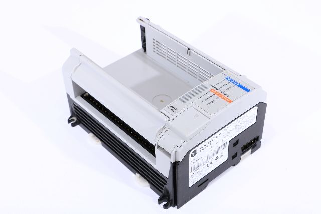 ALLEN BRADLEY 1764-24BWA PLC BASE MODULE MICROLOGIX 1500 12INPUT 12OUTPUT 120VAC