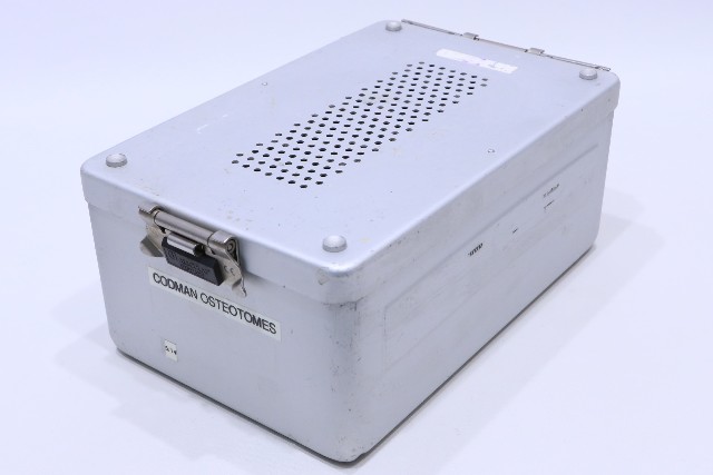 * AESCULAP JN091 STERIL STERILIZATION CONTAINER CASE JK098 11-1/4 x 7-1/2 x 5"