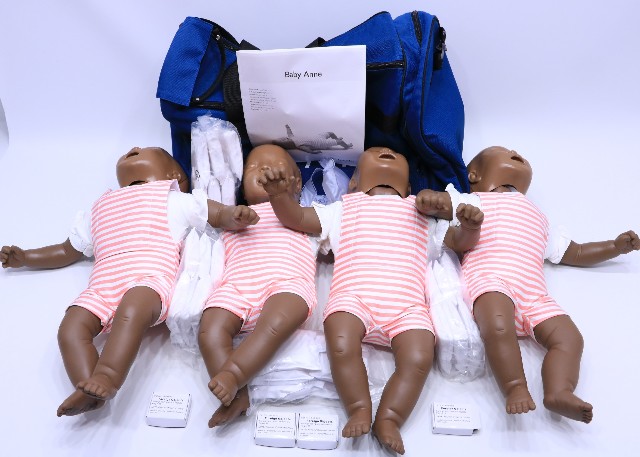 * LAERDAL LITTLE ANN CPR TRAINING 4-PACK BABY MANIKIN W/ CARRYING CASE