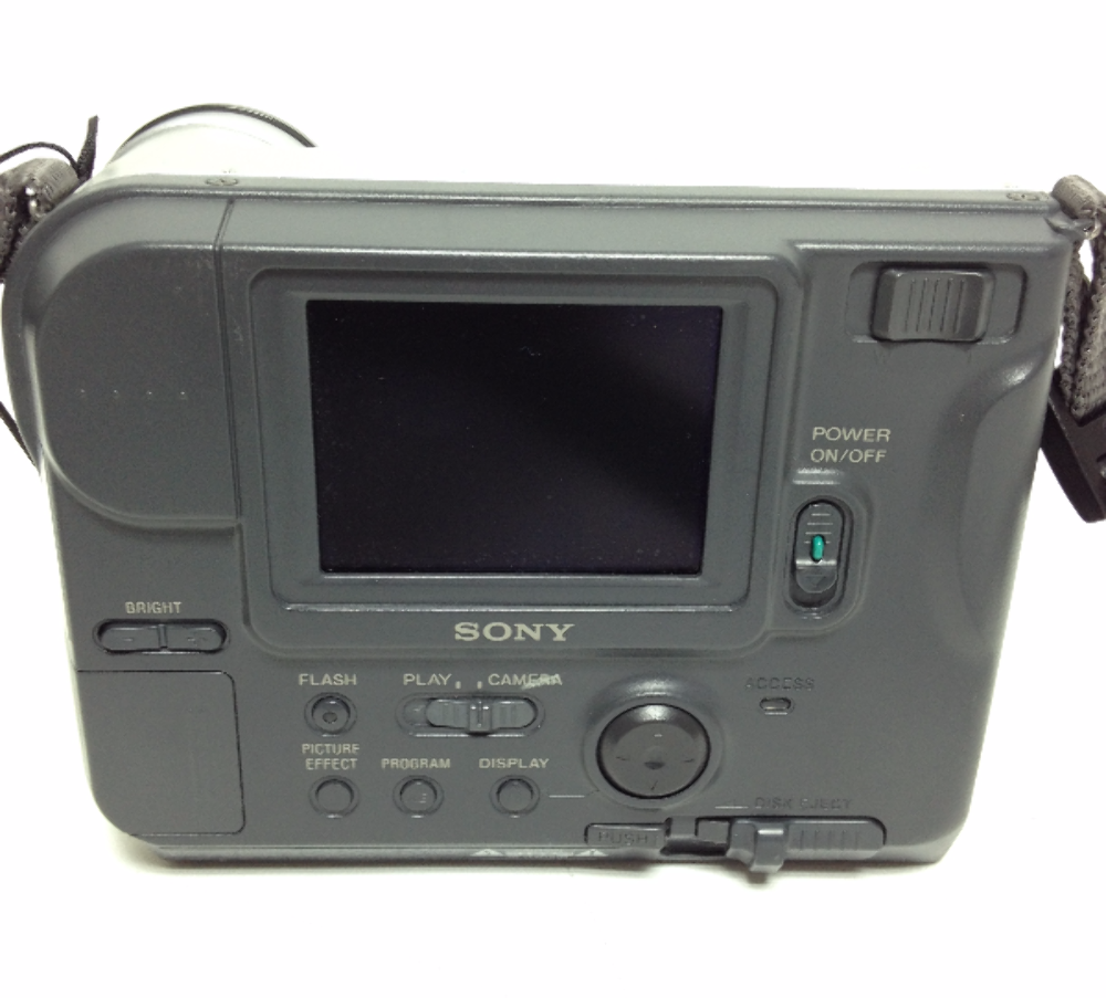 VINTAGE SONY FD Mavica Digital Still Camera MVCFD75 with strap