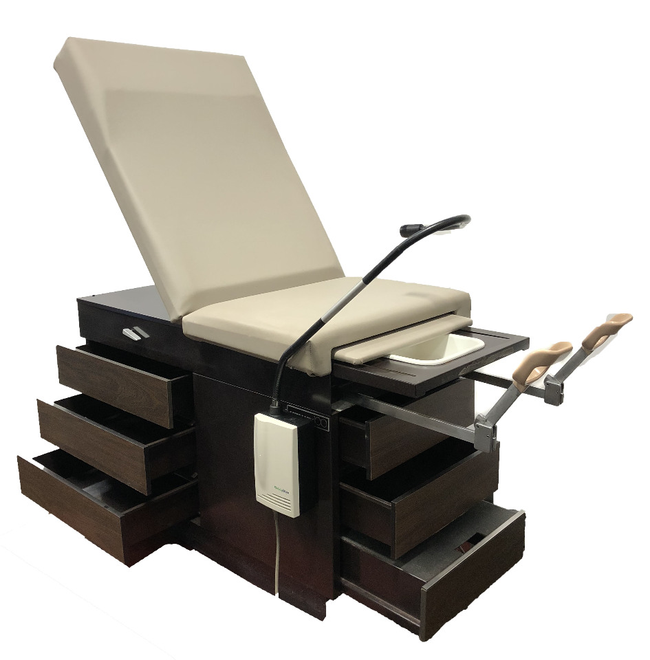 Ritter Midmark 100 Medical Exam Table Stirrups OBGYN Welch Allyn Light