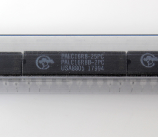 Cypress Semiconductor PALC16R8 CMOS Reprogrammable Logic Device PLD, 17PC -NEW-