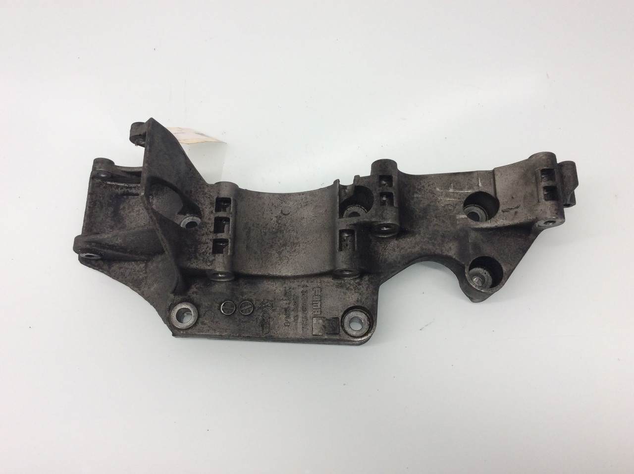 2004 2005 Volkswagen Jetta engine accessory bracket 1.9 tdi BEW 045903143C