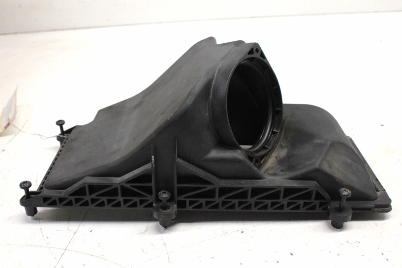 2009 Audi A4 Non Quattro Sedan Trendy Plus 2.0t Air Cleaner Upper Half