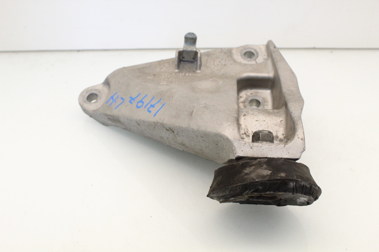 2006 BMW Z4 Engine Left Side Engine Mount Bracket 22116769321 OEM