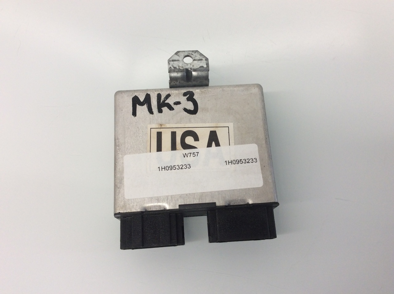 1999 2000 2001 Volkswagen Cabrio alarm control module computer 1H0953233 OEM
