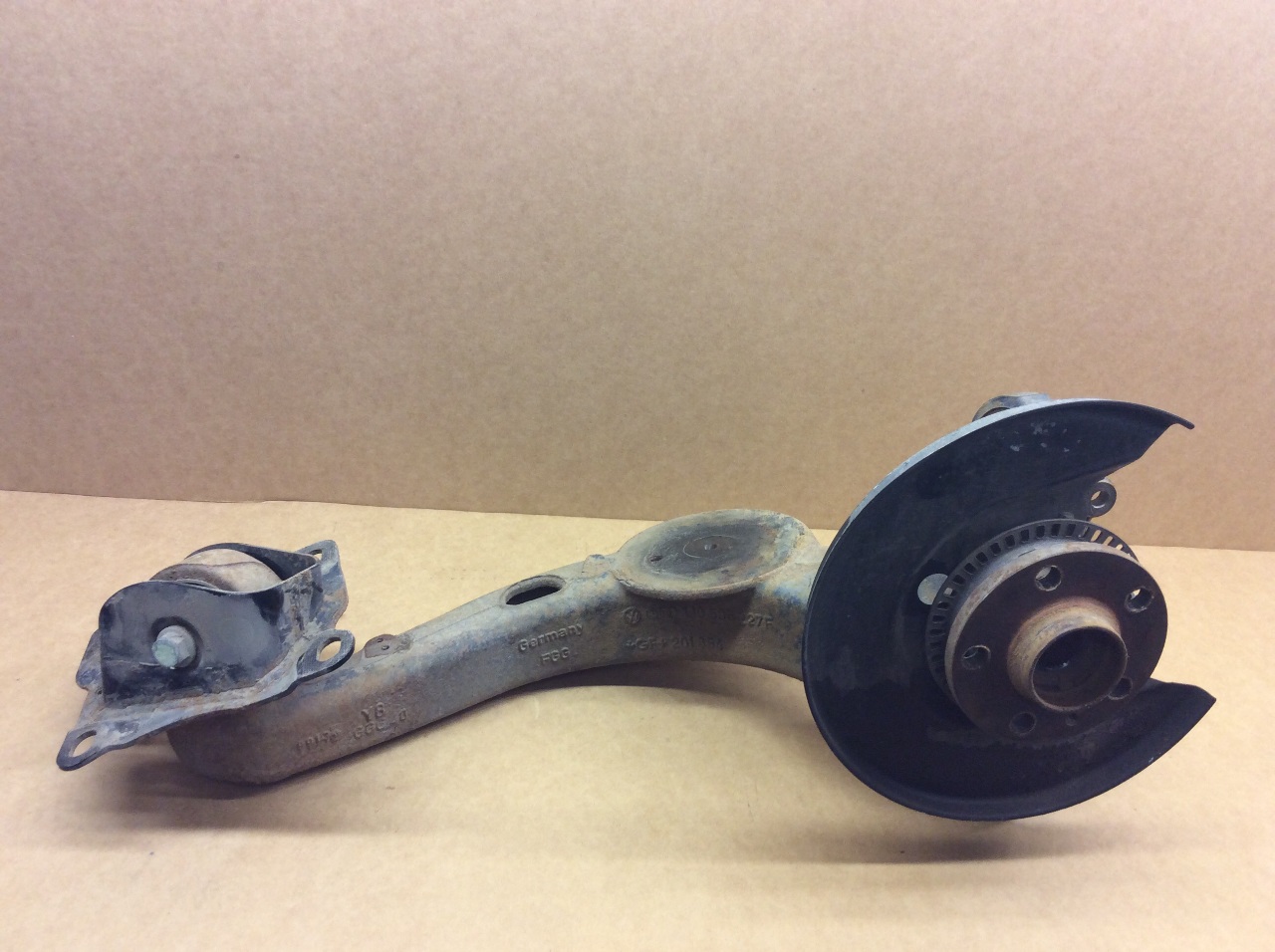 2000 2001 2002 2003 2004 Audi TT left rear lower control arm spindle kuckle hub OEM