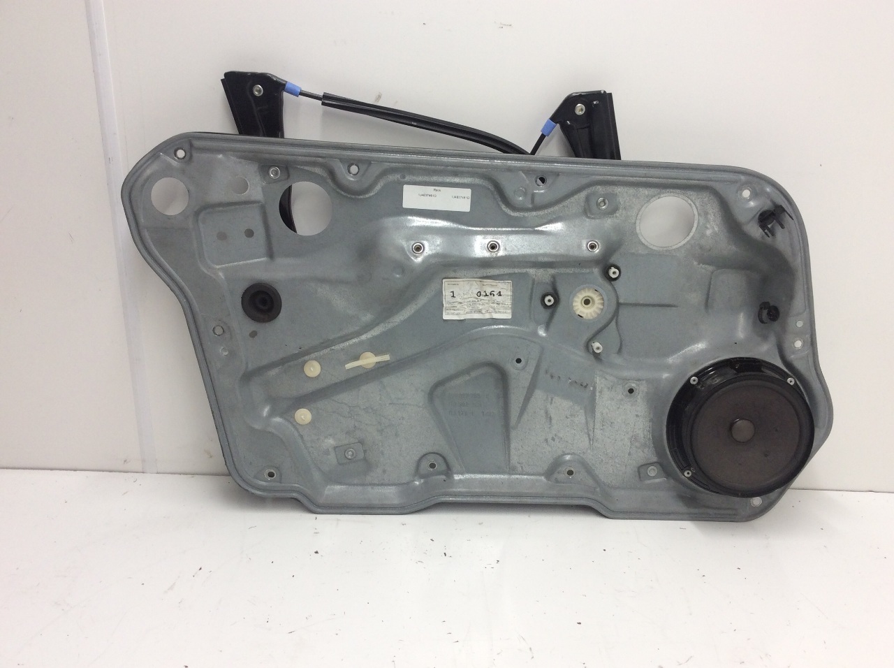 1999 2000 2001 2002 2003 2004 2005 Volkswagen Jetta Golf left window regulator OEM