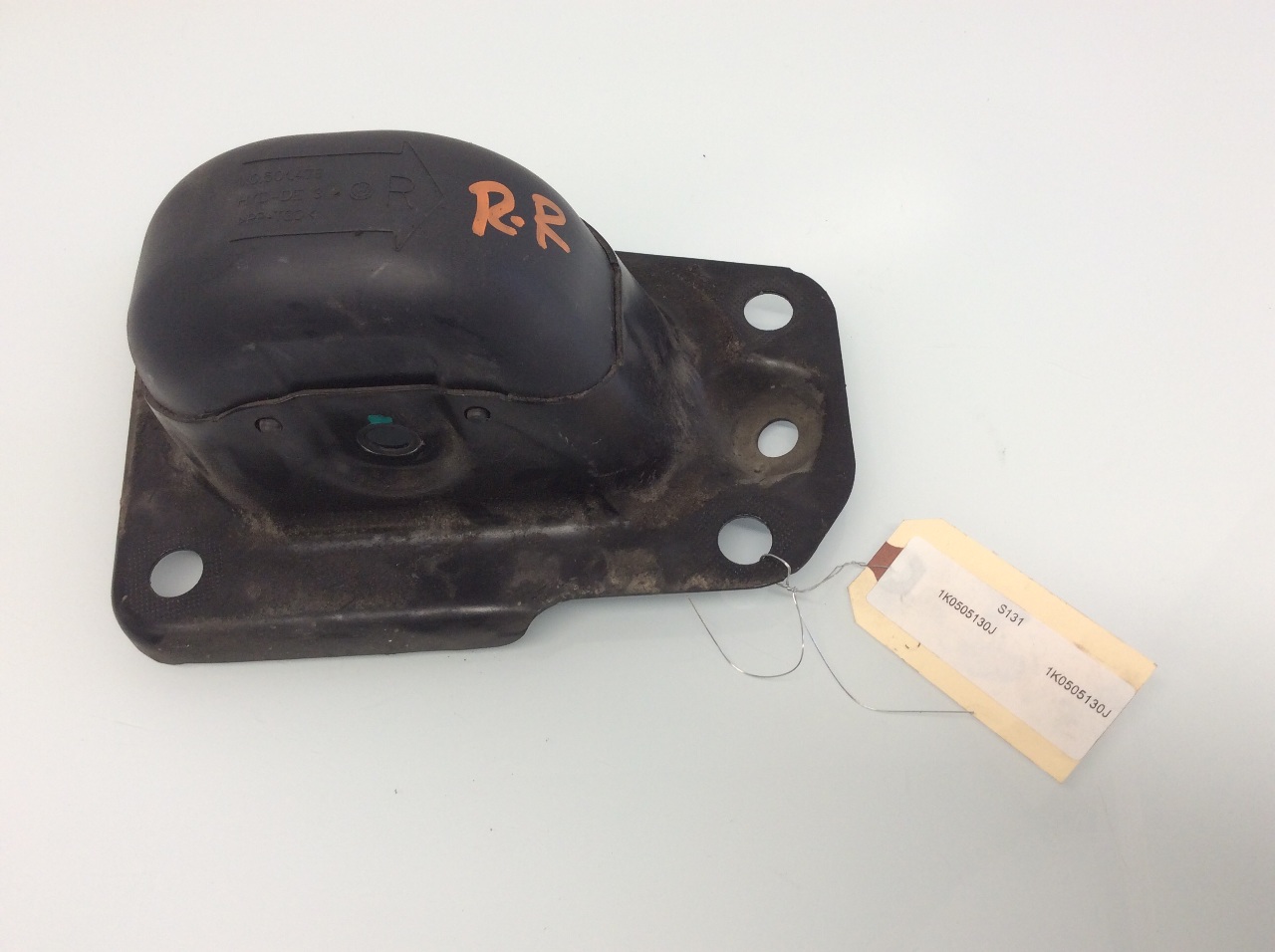Volkswagen Jetta Gti Eos Beetle Audi A3 TT right rear lower control arm bracket OEM