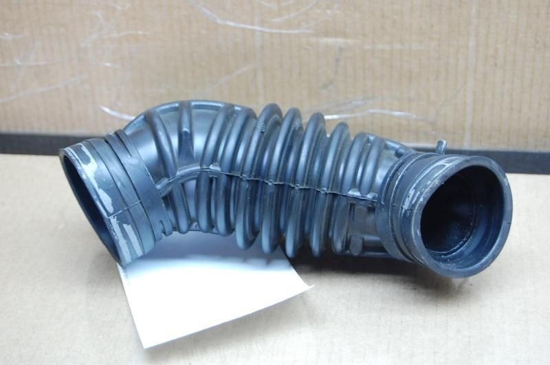 2005 2006 2007 2008 Audi A4 air cleaner intake hose boot 8E0133356D OEM