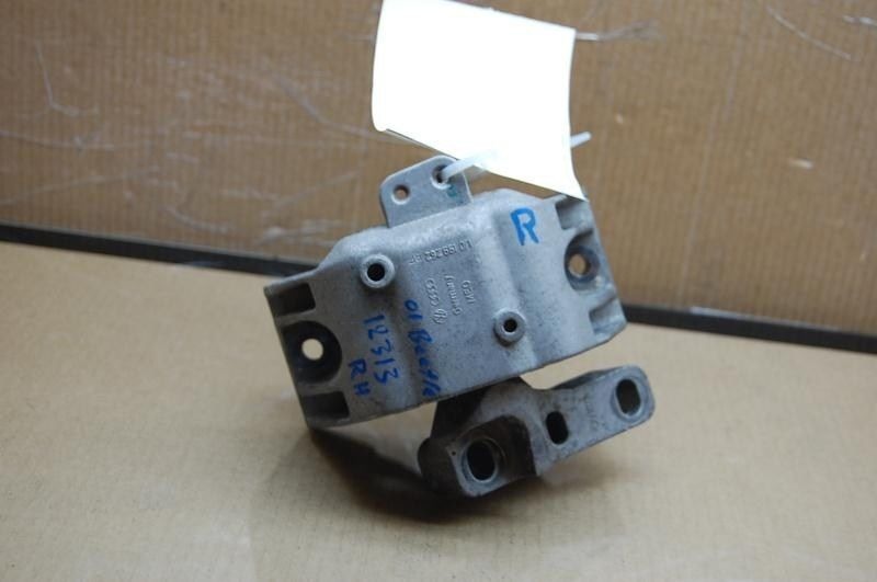 2000 2001 2002 2003 2004 2005 Volkswagen Golf Beetle Jetta Engine Motor Mount OEM