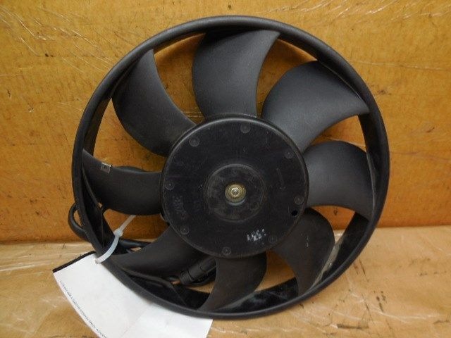 2001 2002 2003 2004 2005 Volkswagen Passat Radiator Fan Motor 8D0959455R OEM