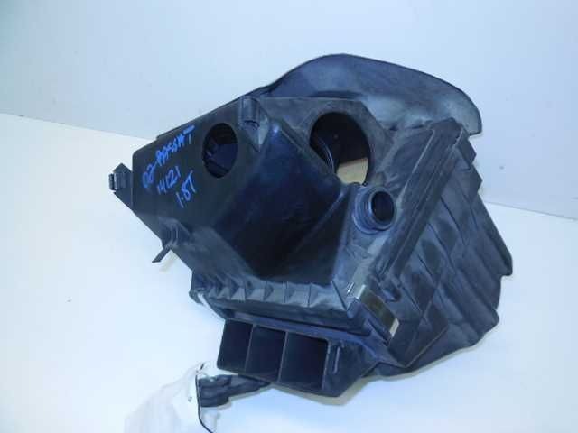 2001 2002 2003 2004 2005 Volkswagen Passat 1.8T Air Cleaner 3B0 133 837 Ae OEM