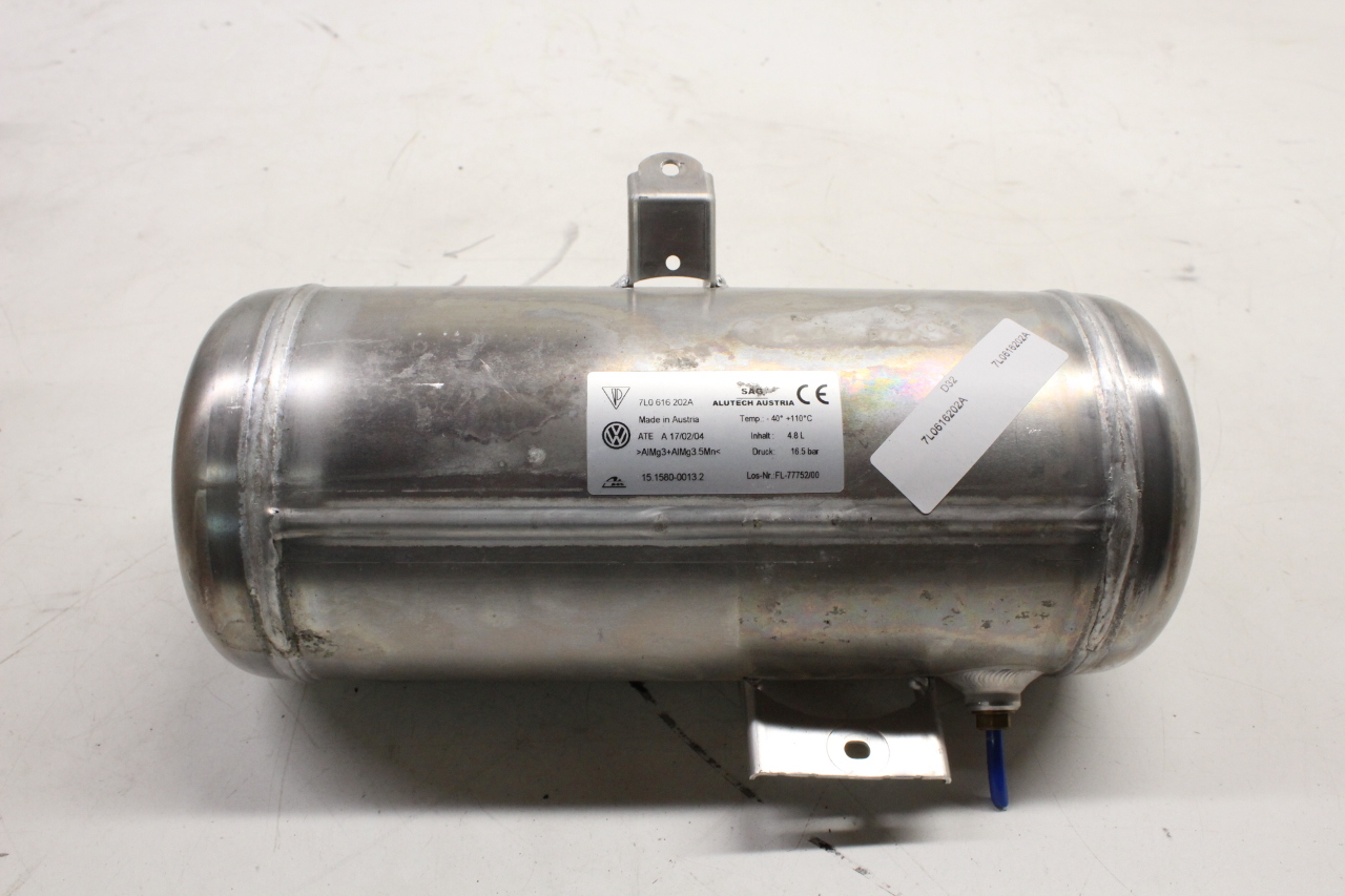 2003-2006 Porsche Cayenne Air Suspension Tank 7L0616202A OEM
