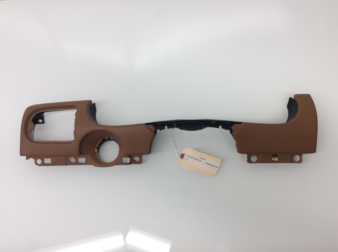 2003 2004 2005 2006 2008 2009 2010 Porsche Cayenne Left Lower Dash Vent Pad - 7L5857565B OEM