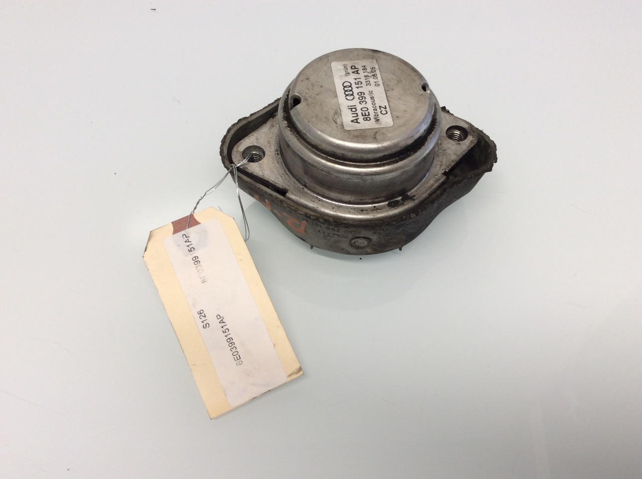 2006 Audi A4 Transmission Mount 8E0399151AP OEM