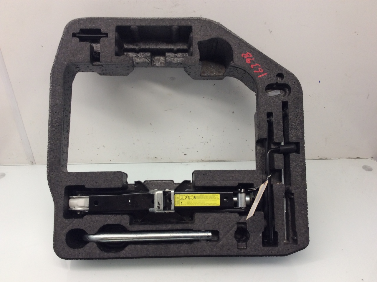 Audi A4 A5 S4 S5 Jack And Foam Kit 8K0011031C OEM