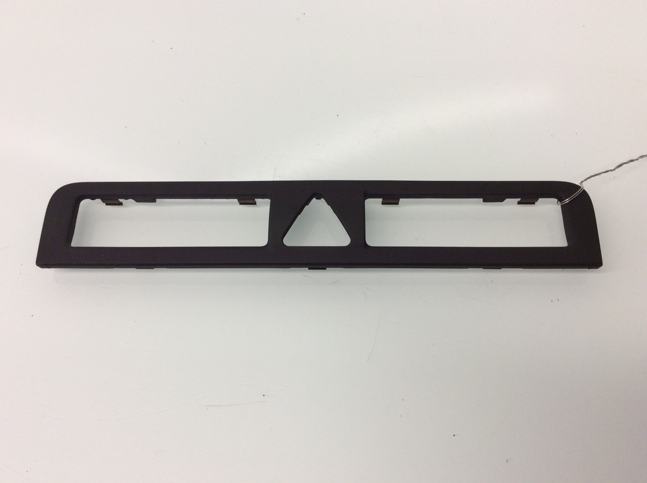 2006 2007 Audi A3 dash hazard switch trim bezel 8P0863321B OEM