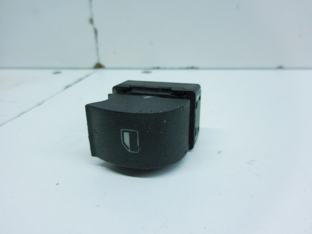 2003 2004 2005 2006 2007 2008 Audi A4 S4 Power Window Switch 8Z0959855B OEM