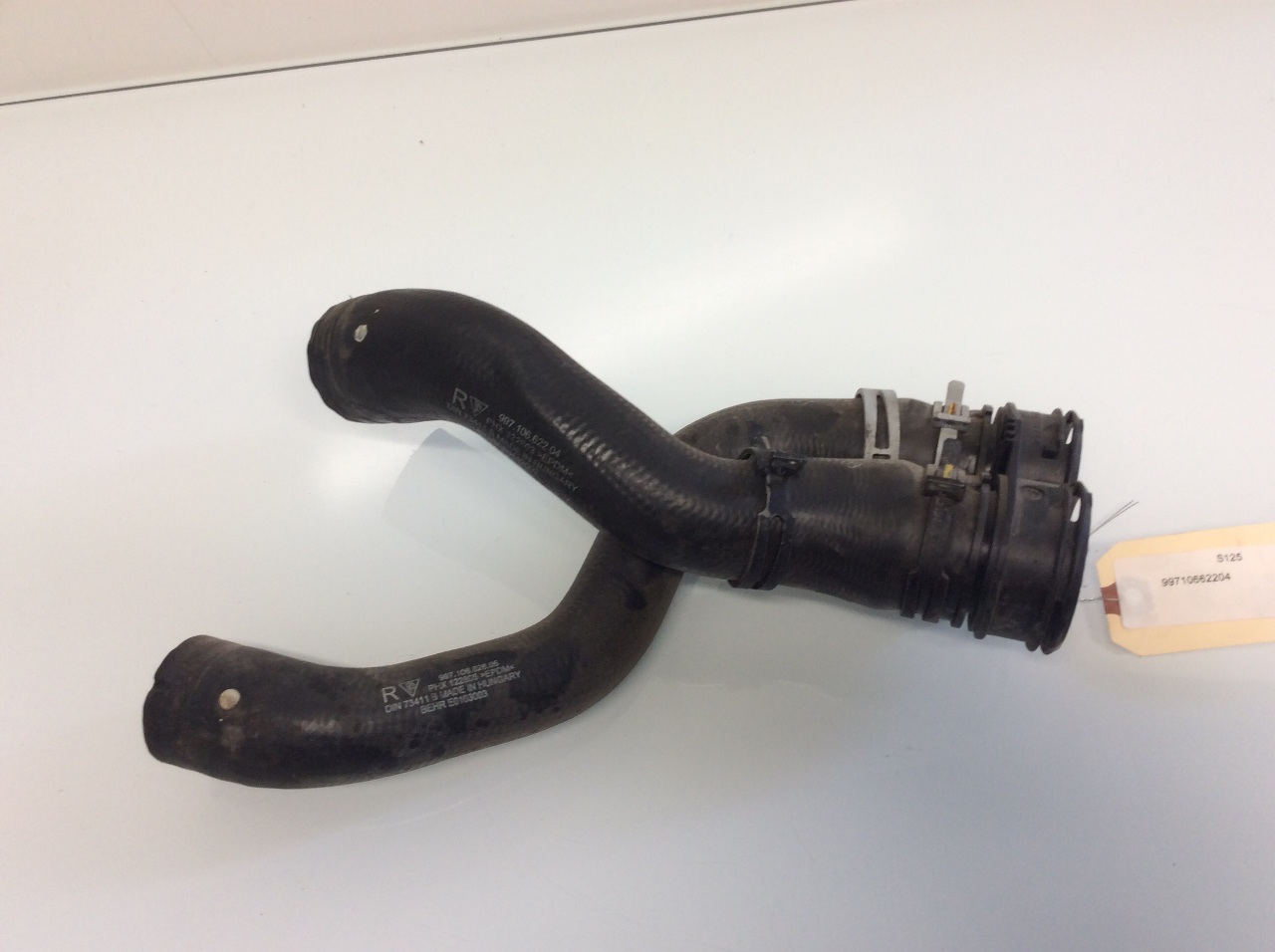 2005 2006 2007 2008 - 2012 Porsche 911 Boxster Cayman right radiator hose flange OEM