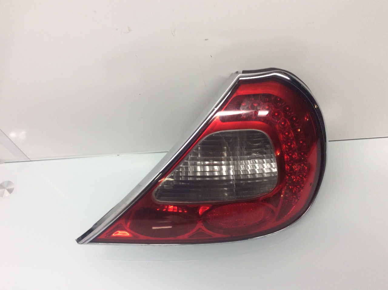 2004 Jaguar XJ8 Tail Light Lamp Right C2C33543 Stock#15181 OEM