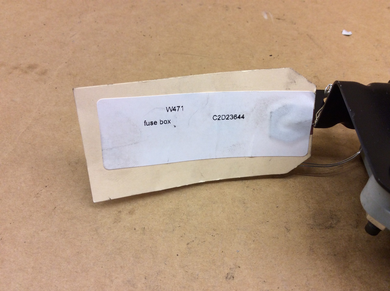 2014 2015 Jaguar F-Type fuse box C2D23644