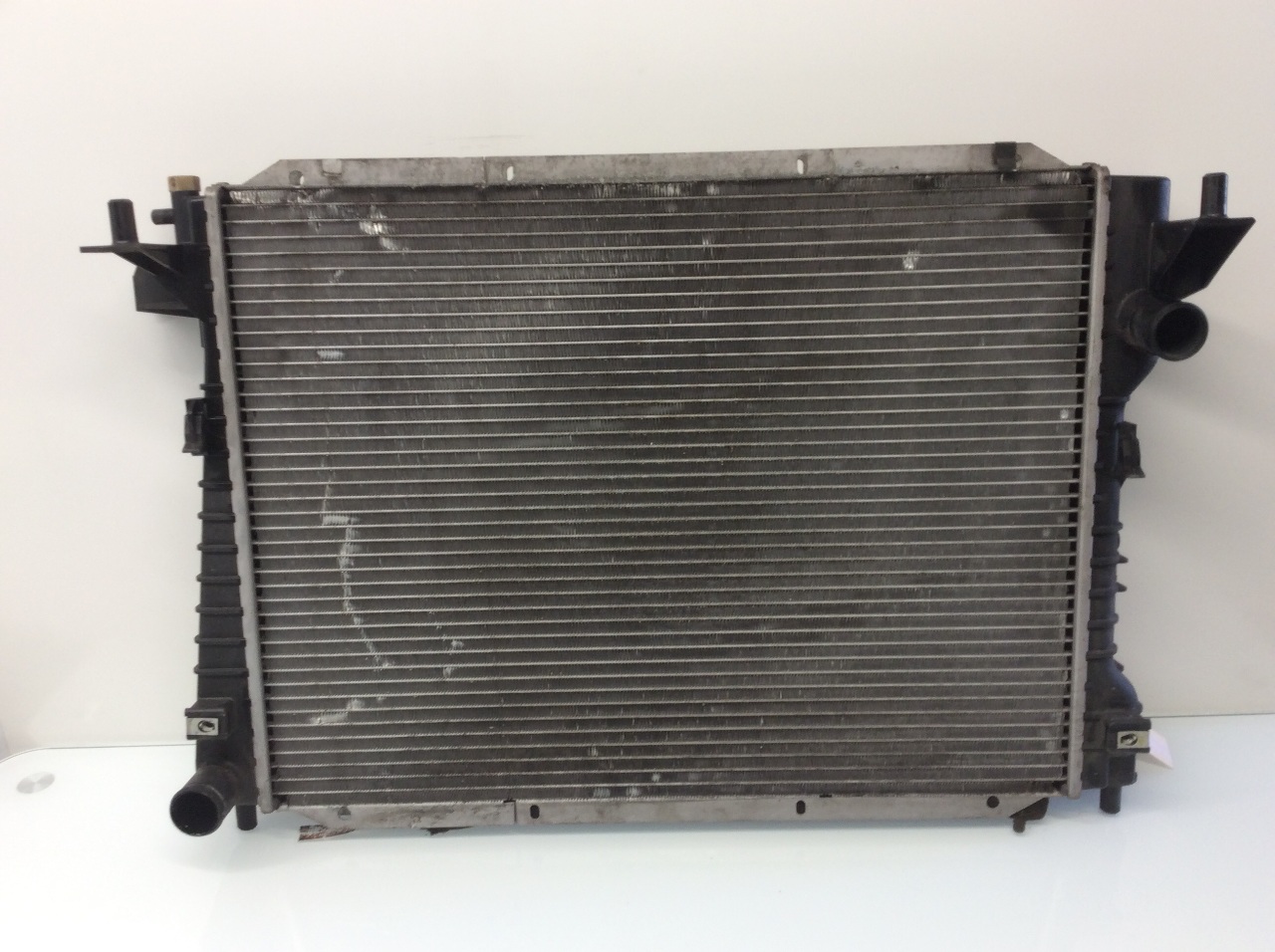 00 01 02 Jaguar S-type radiator assembly 4.0 XR82935 OEM