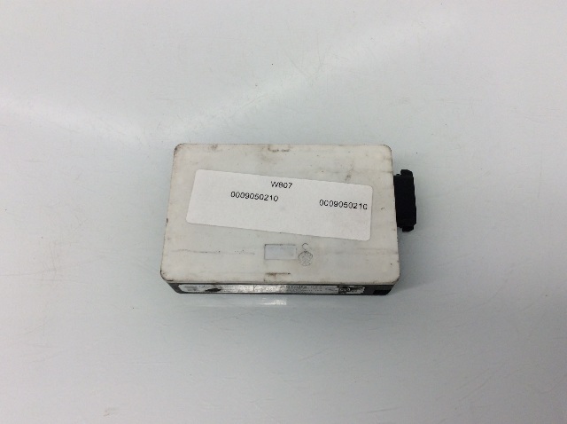 2010 2011 2012 2013 Mercedes Benz E350 Rear Blind Spot Radar Sensor A0009050210 OEM