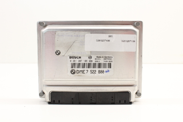 2003 BMW 540i Sedan Engine Computer Control Module ECM ECU 0261207106
