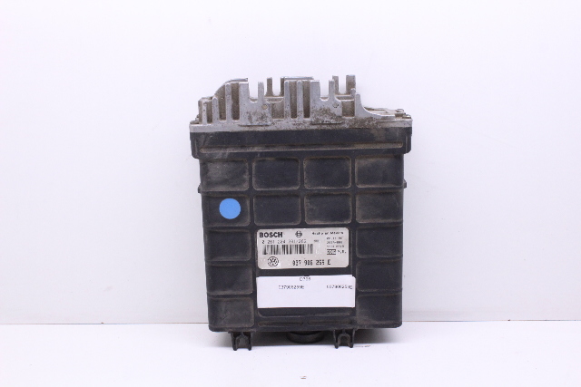 1997 Volkswagen Jetta 2.0 Engine Computer Module ECU ECM DME 037906259E