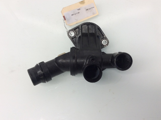 2009 2010 2011 2012 2013 2014 2015 Audi TT 2.0L Thermostat Housing 06F121111H