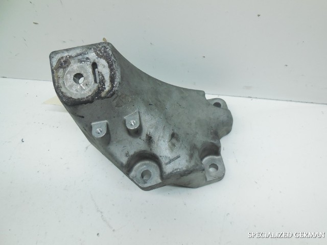 Volkswagen Passat Engine Motor Mount Bracket Left 07D11999307B