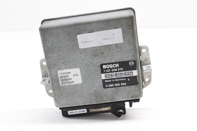 1988 1989 1990 BMW 750iL Sedan ECU DME Engine Control Unit 12711725390 OEM