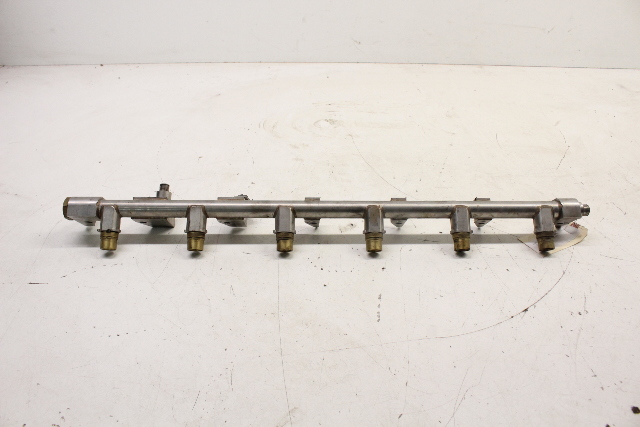 2003-2008 BMW 760Li Right Side Fuel Rail 7523439 OEM