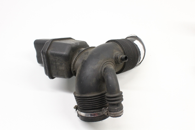 2003 2004 2005 BMW 525i 530i Air Intake Boot Hose Pipe Duct 7521035 OEM