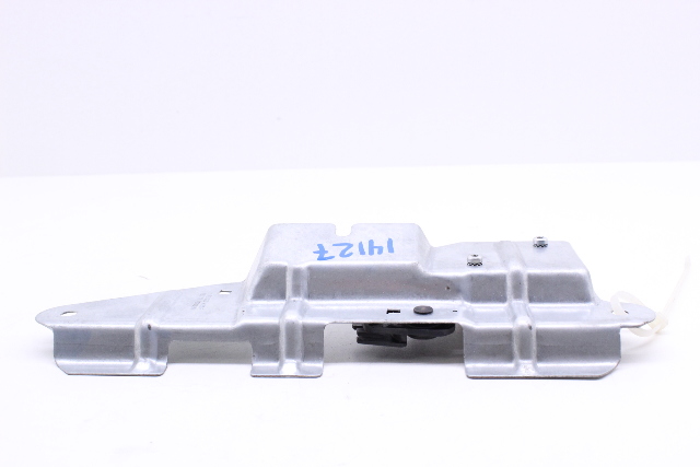2003 Volkswagen Jetta GLS Sedan Trunk Latch Release Mechanism 1J5827425B OEM