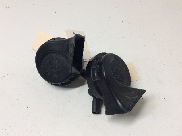 2002 2003 2004 Porsche 911 996 High Low Tone Note Horn Pair Set