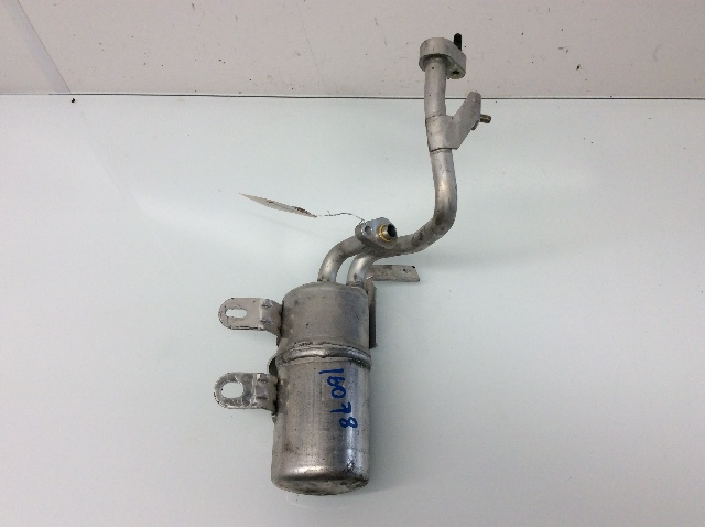 2005 2006 2007 2008 2009 2010 Volvo V50 A/C Air Conditioner Drier Reciever