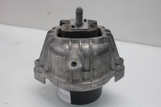 2009-2011 BMW 335d M57 Diesel Engine Motor Mount Right - 22116786696 OEM