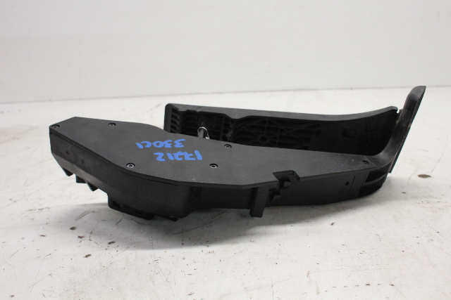 2004 Bmw 330ci Coupe 2-Door 3.0 Gas Accelerator Gas Pedal 35416762481 OEM