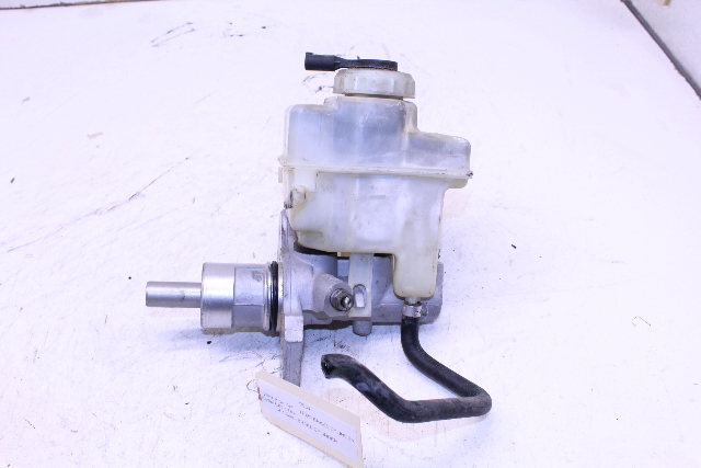 2004 Bmw 745i Sedan E65 4-Door 4.4 Gas Master Brake Cylinder OEM