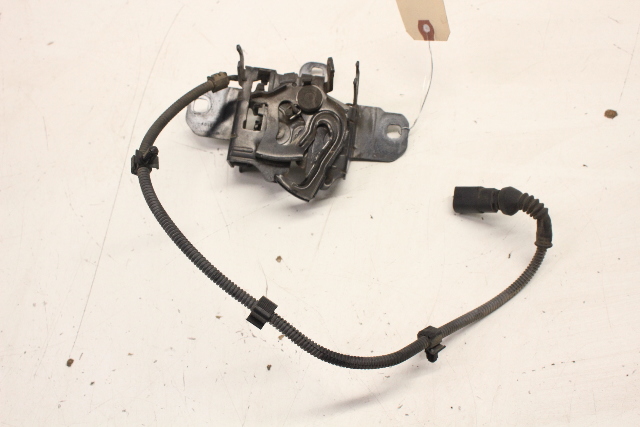 Hood Latch Lock 2004 Volkswagen Jetta Sedan 1.9 Turbo Diesel OEM