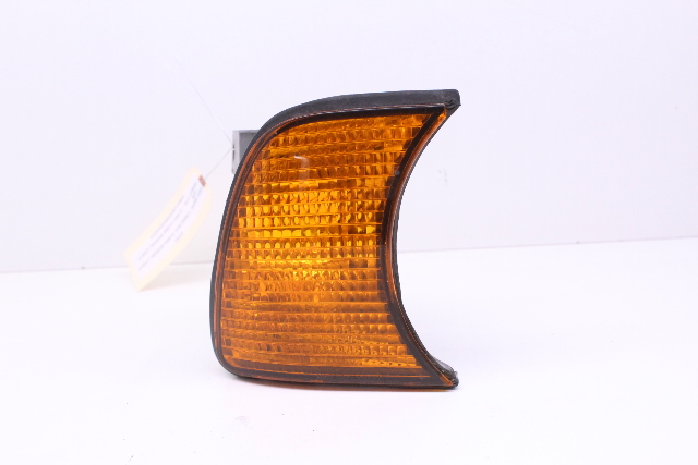 1994 BMW 525i Wagon 2.5L Right Turn Signal Corner Light OEM